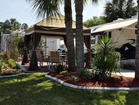 Winter Quarters Pasco Rv Resort - Campground Land O' Lakes Exterior photo